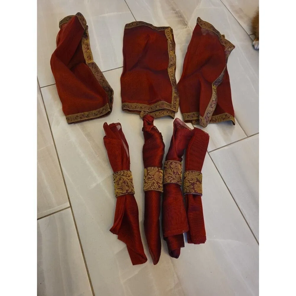 4 Christmas Red Embroidered Square Napkins With Napkin Rings 18